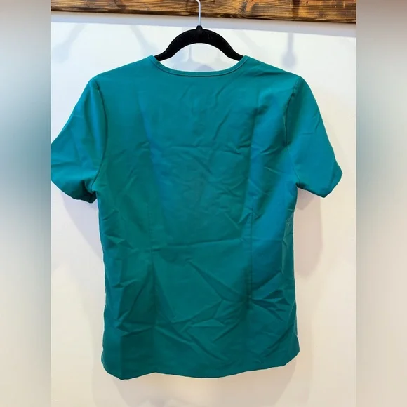 FIGS Catarina One-Pocket Scrub Top - Picture 2 of 3